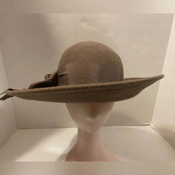 Betmar New York Brown 100% Wool Hat With Bow OS - Picture 2 of 9